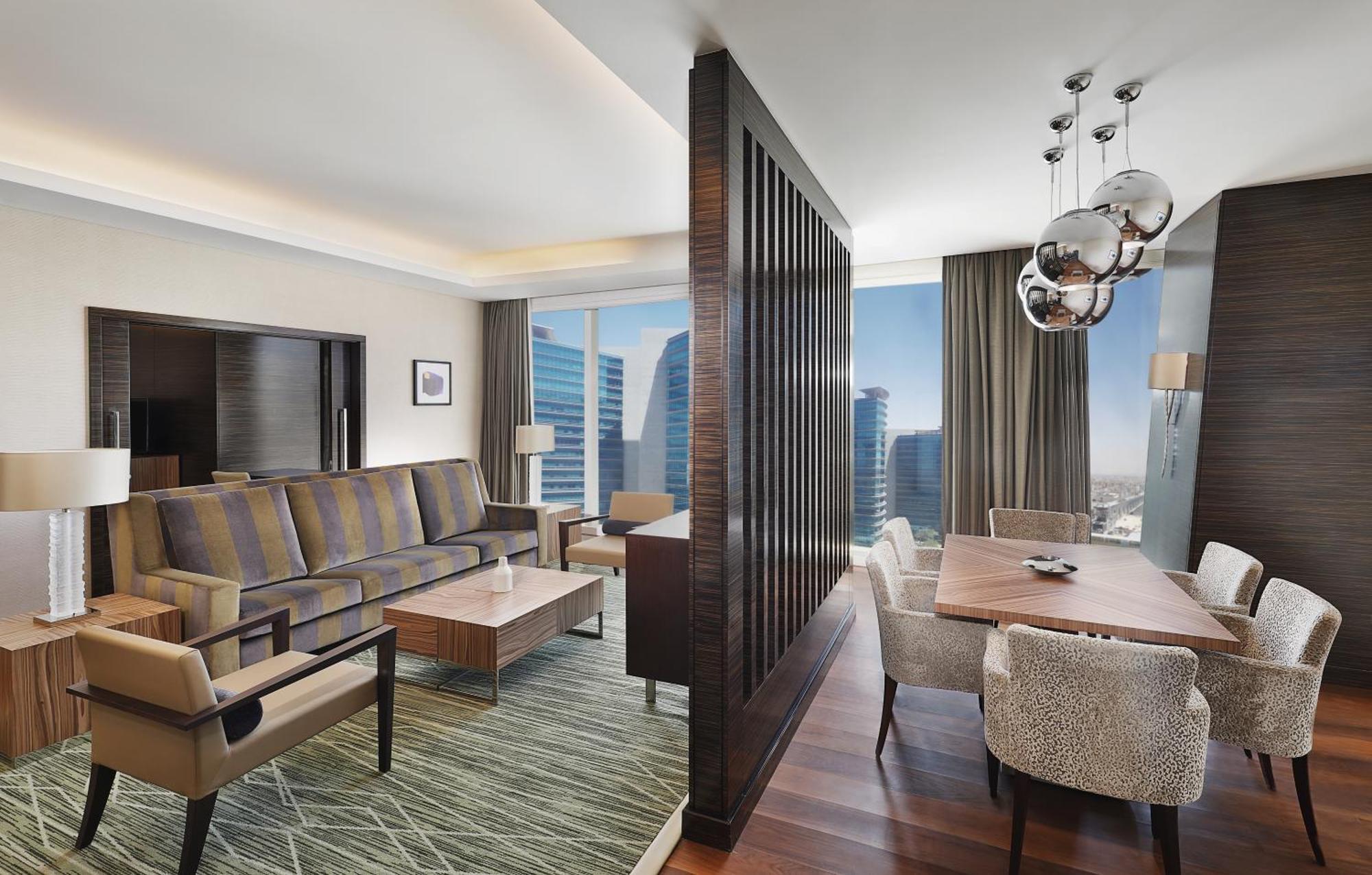 Hilton Riyadh Hotel & Residences Εξωτερικό φωτογραφία A suite at the hotel