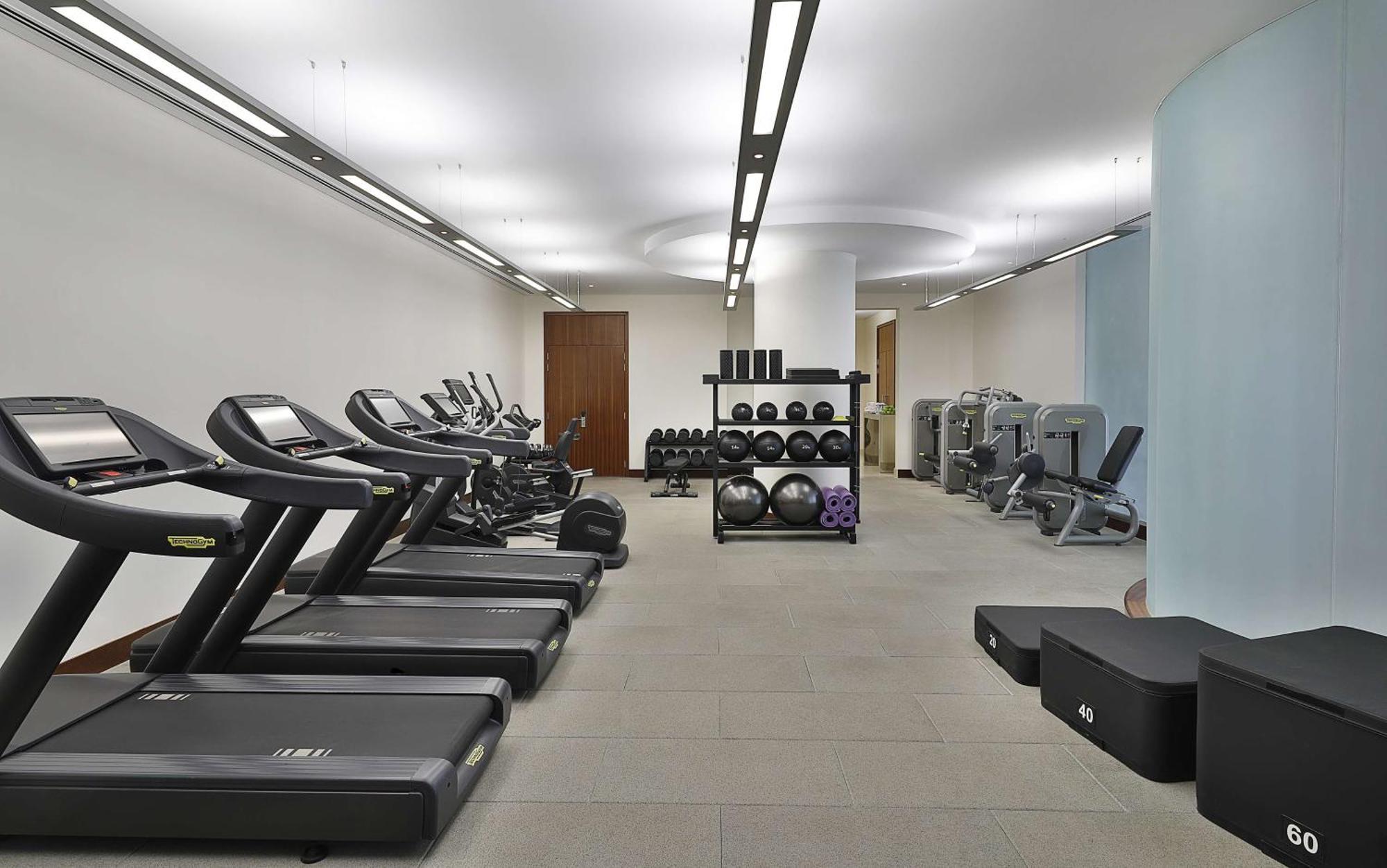 Hilton Riyadh Hotel & Residences Εξωτερικό φωτογραφία The gym at The Dorchester
